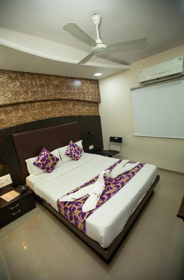 Hotel J D Residency Мумбаи Экстерьер фото